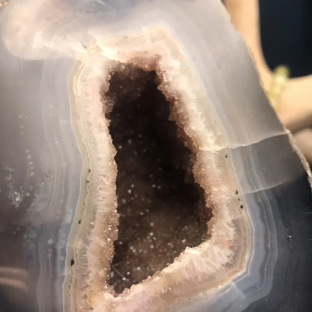 Amazing agate geode - Picture 3 of 7